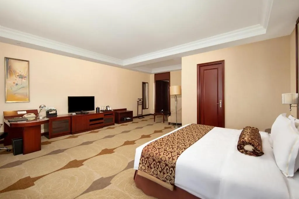 Longqi Jianguo Hotel Kunshan Suzhou  5*, Suzhou (Jiangsu)